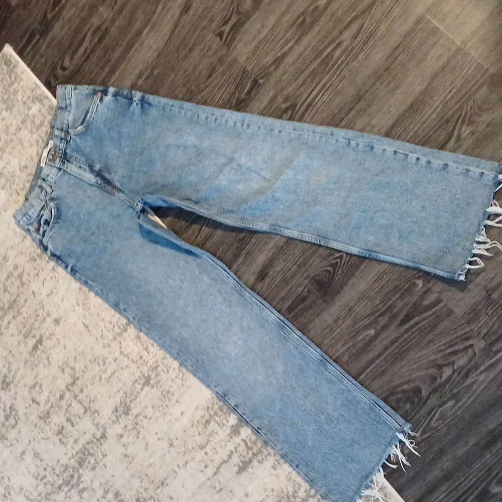 Zara High Rise Blue Jeans - Picture 2 of 12